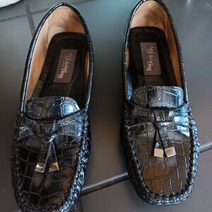 2 pairs of Loafers with tassles (tan and jet black)